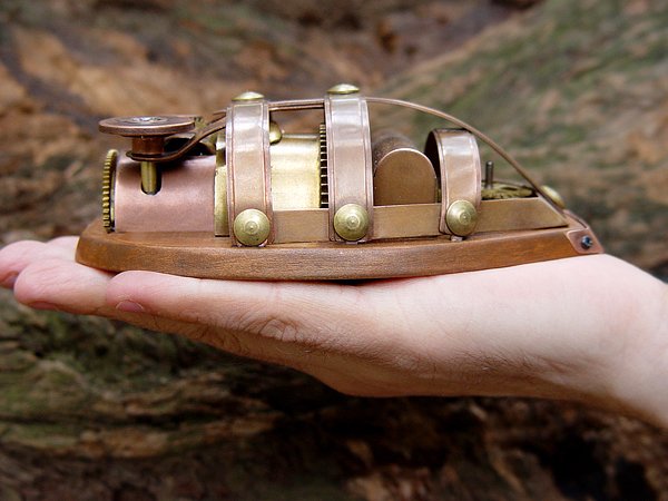 俄罗斯电子产品设计作品：蒸汽朋克(Steampunk)风格无线鼠标