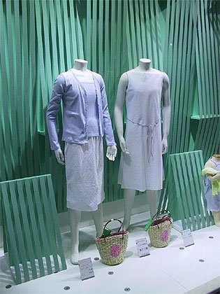 国外商店橱窗设计2018专卖店陈列设计