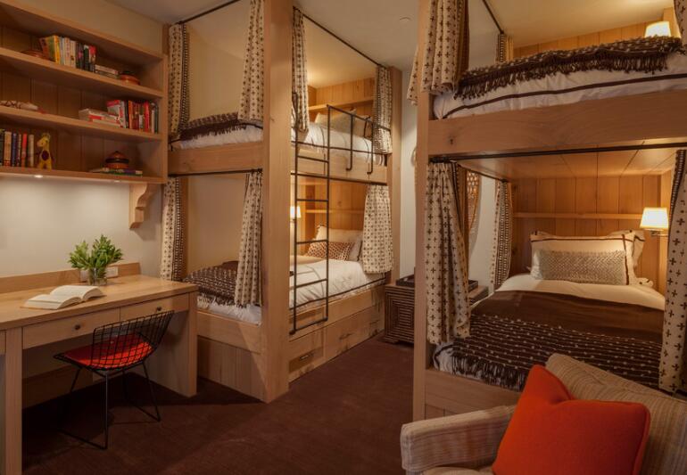 复古英伦风格寝室装修设计图片欣赏